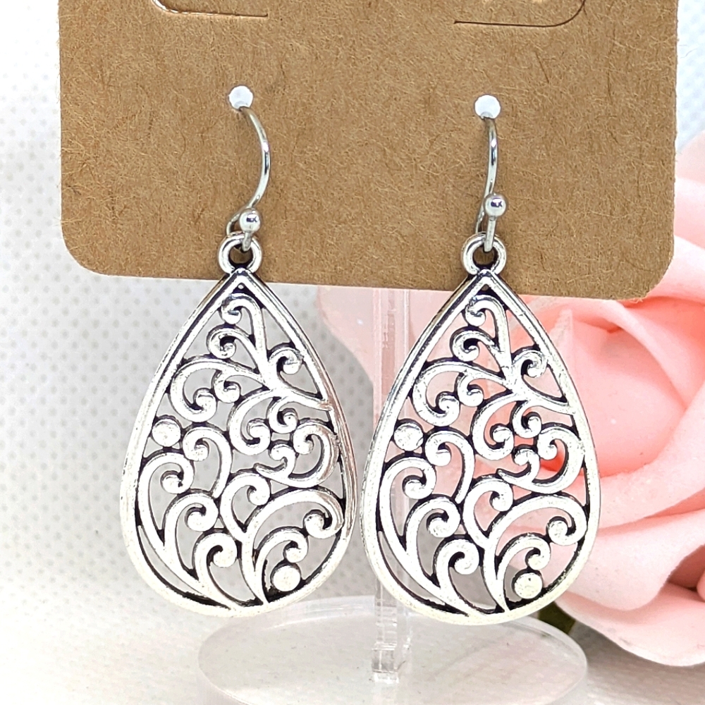 NEW Elegant Silver Tone Filigree Teardrop Earrings Boho Gypsy Fashion